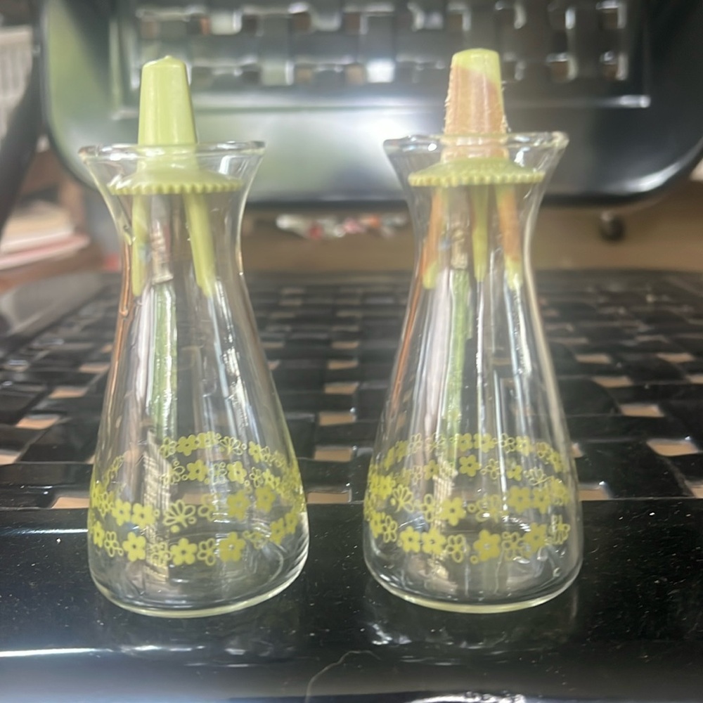 Vintage Corelle Salt & Pepper Shakers Spring Blossom Crazy Daisy Green